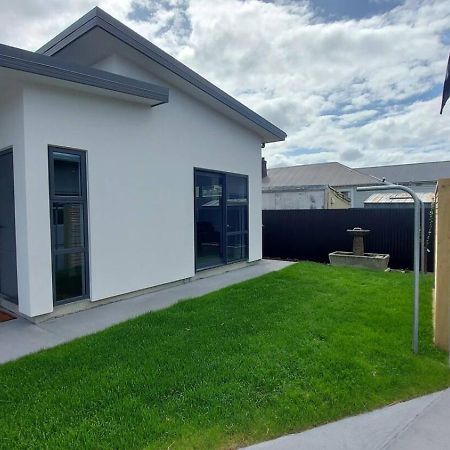 Sleek Suite By The Sand 1-Bedroom Dunedin Exterior photo