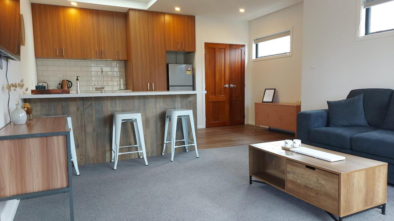 Sleek Suite By The Sand 1-Bedroom Dunedin Exterior photo